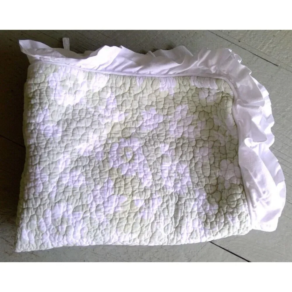 Pair Cottage Shabby Chic Farm Victoria Hill Std Quilted shams sage green & white